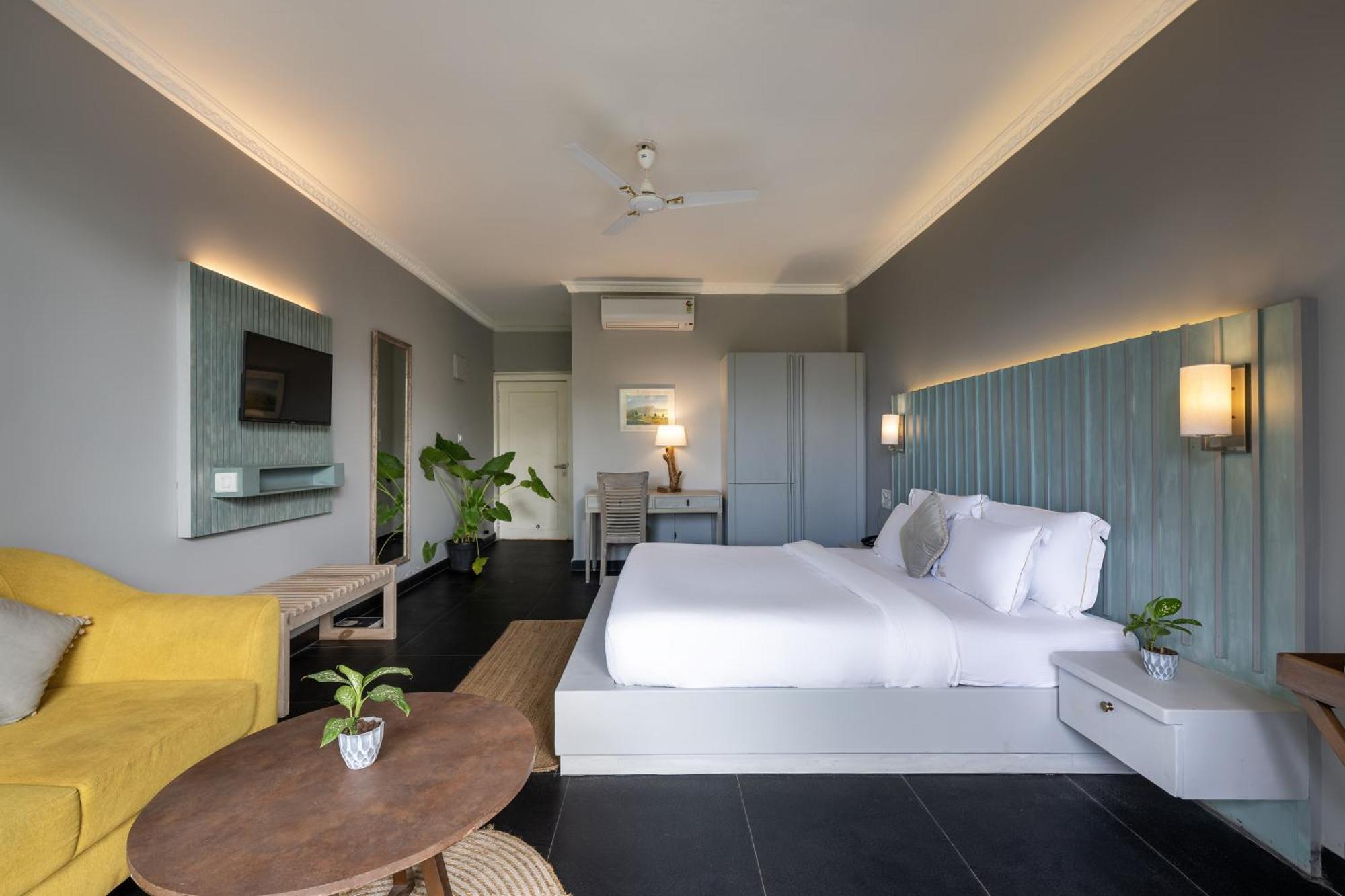 Echor Samara Morjim Goa Sea View Restro Hotel Екстериор снимка