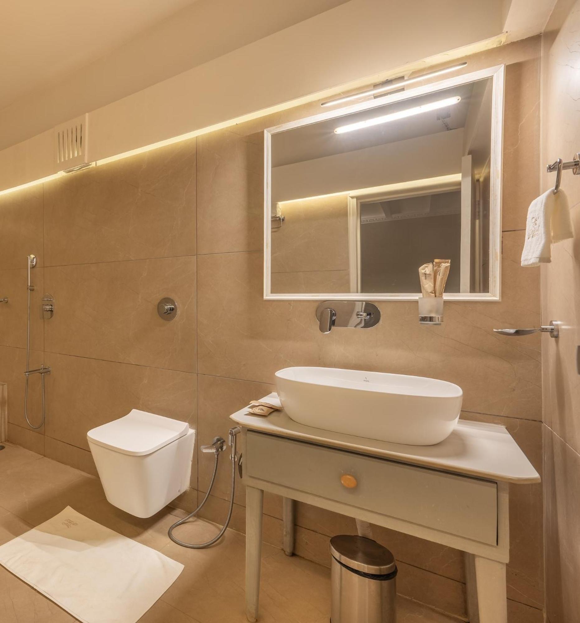 Echor Samara Morjim Goa Sea View Restro Hotel Екстериор снимка
